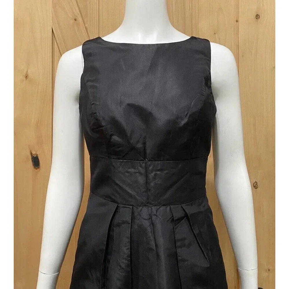 SILK Cocktail Dress in Black size 6 Expose Back